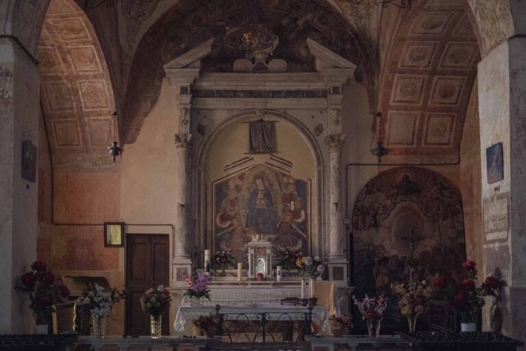 Interno Santuario Madonna del Monte Foto: Michele Di Mauro