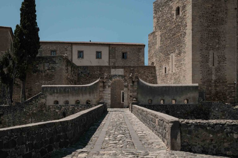 Ponte del Castello di Melfi Foto: Michele Di Mauro