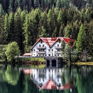 Lo Chalet sul Lago (ESEMPIO)