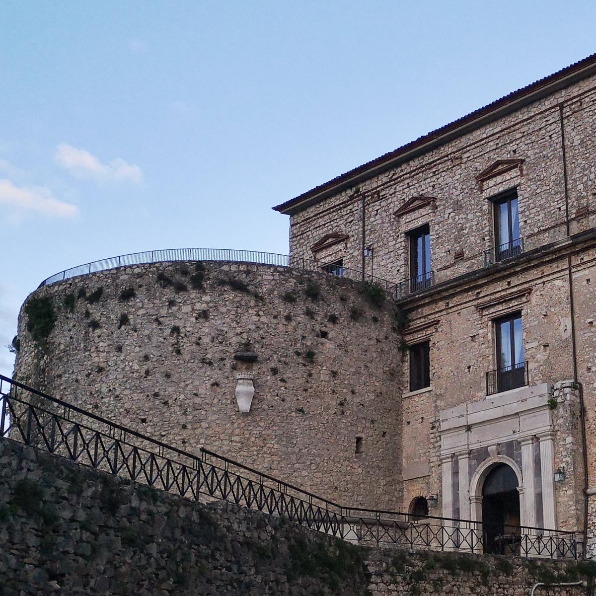 Castello Macchiaroli - Teggiano