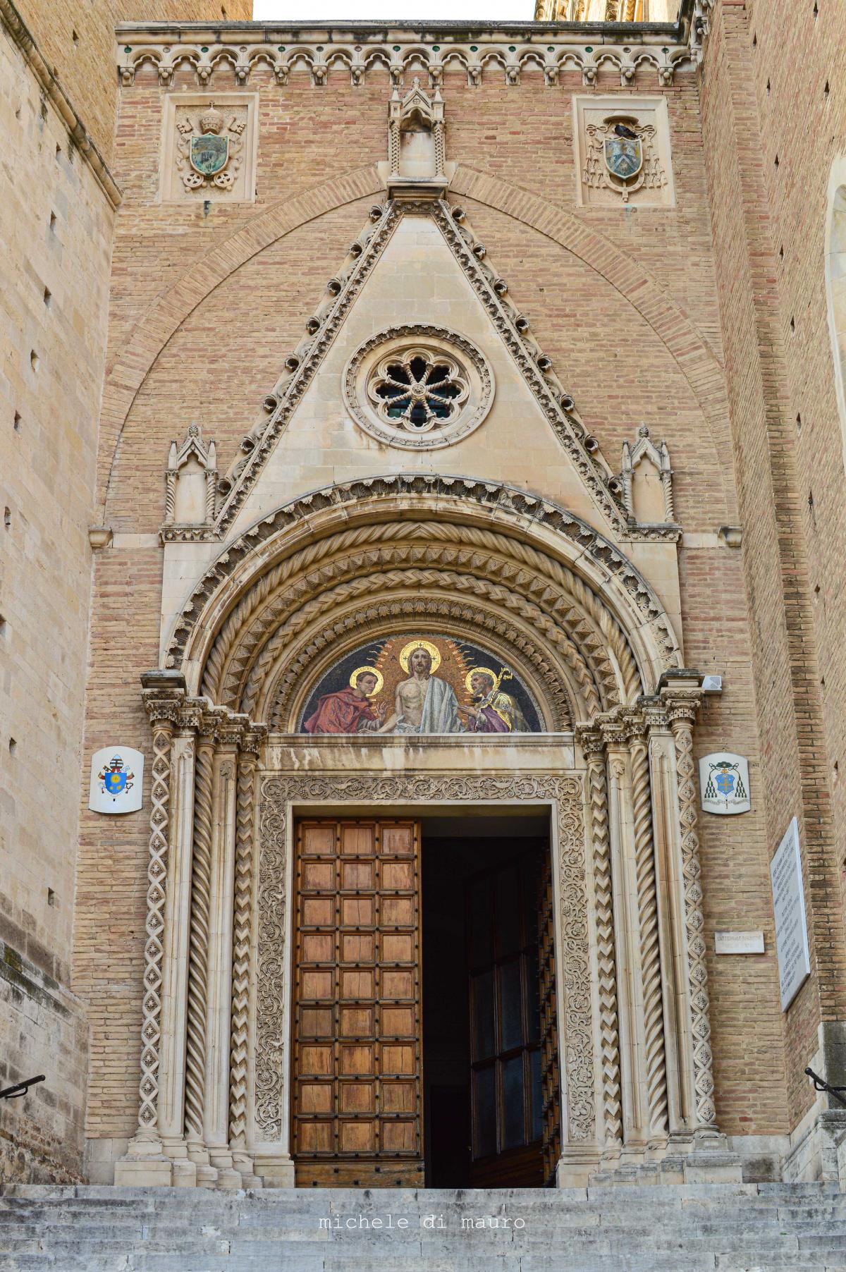 Portone Cattedrale Chieti