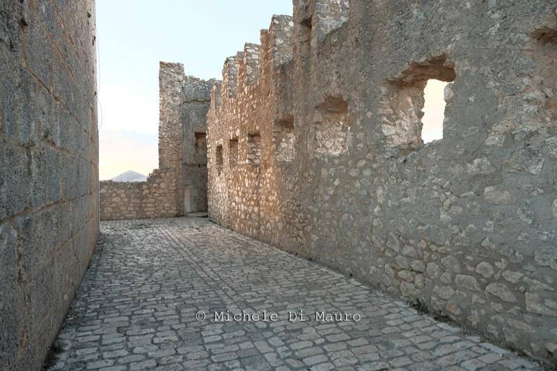 Rocca Calascio mura castello