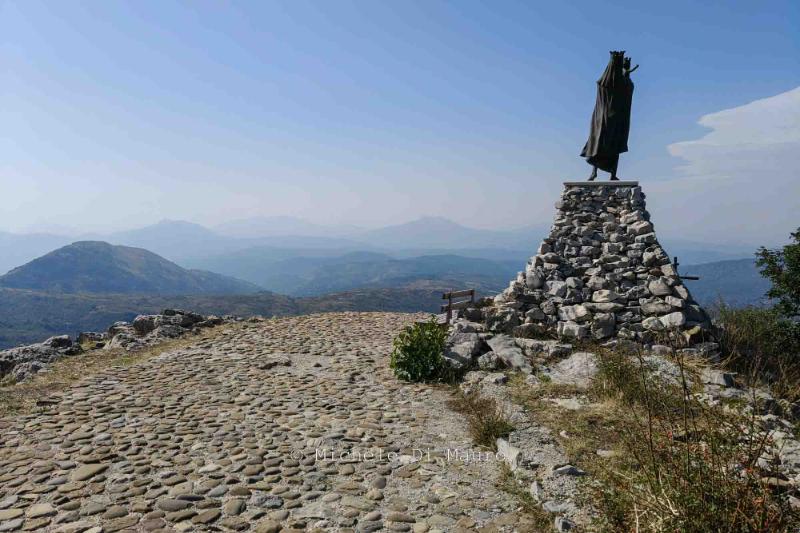 Statua Daphné Du Barry Madonna del Pollino