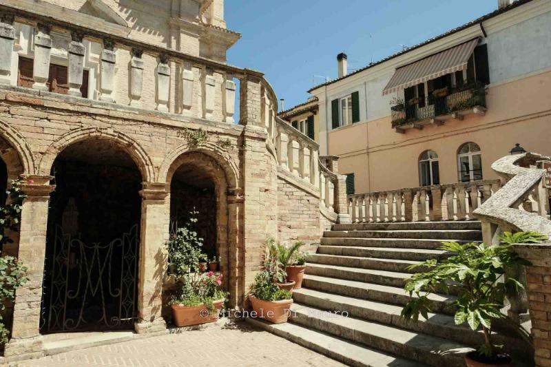 Scalinata Chiesa San Francesco Atri