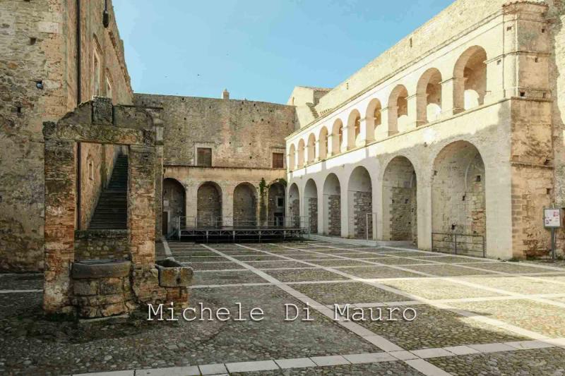 Corte del Castello di Miglionico