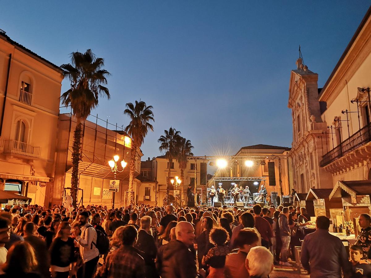 Sagra Melfi Castagna marroncino